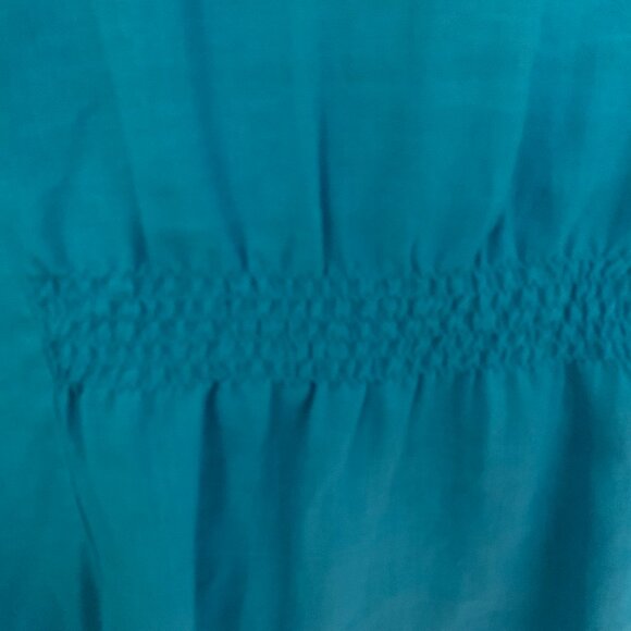 Linen smocked shirt - Picture 3 of 9